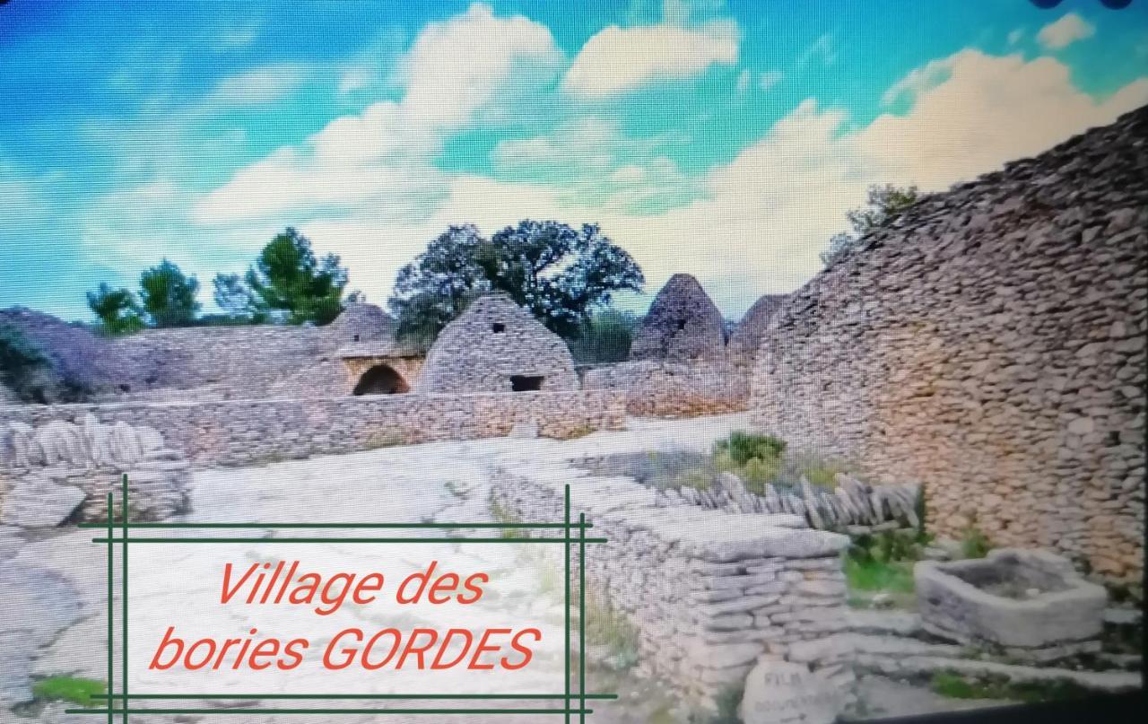 La Fee Viviane Et Michel L'Enchanteur Robion en Luberon ภายนอก รูปภาพ