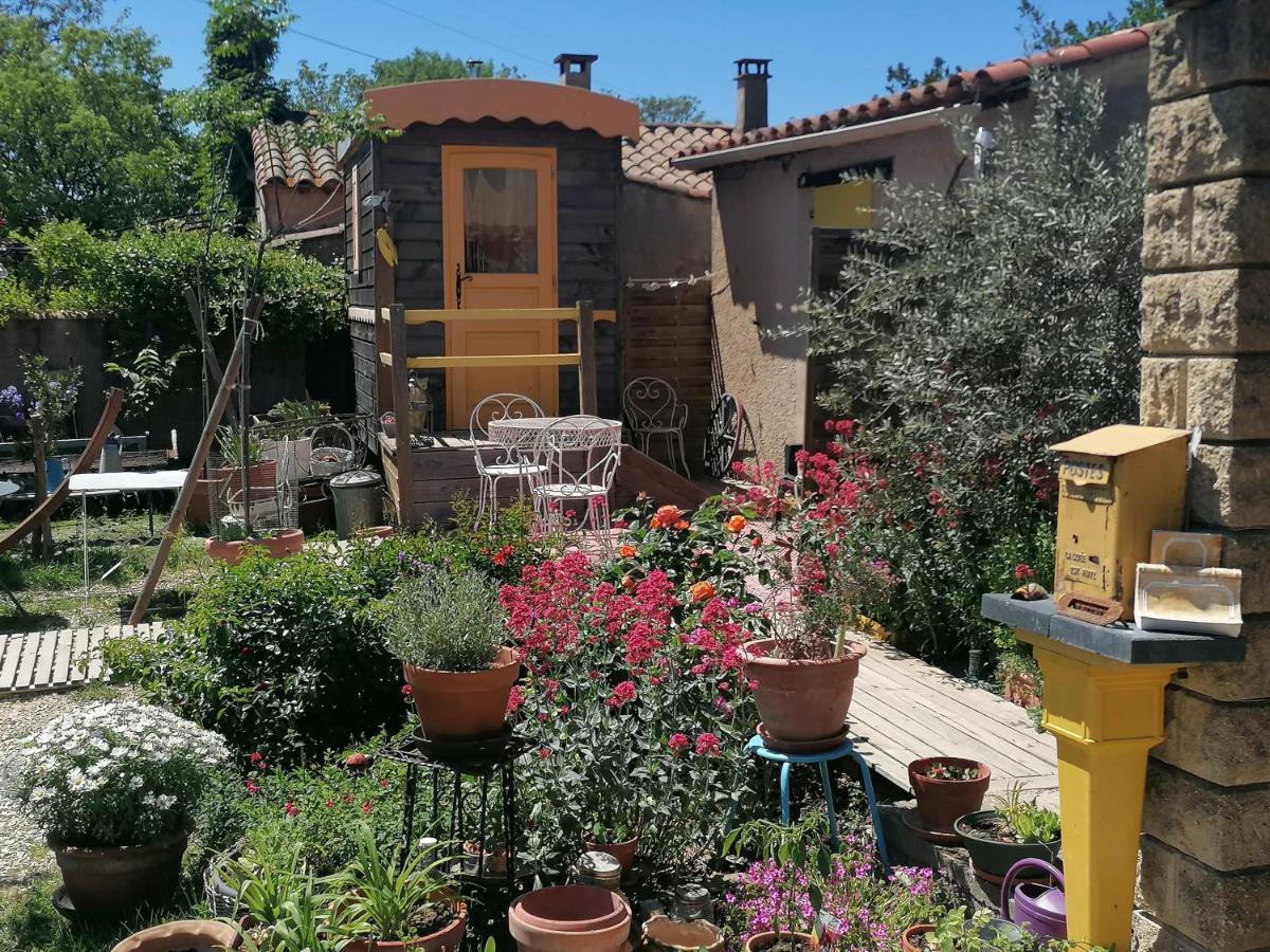 La Fee Viviane Et Michel L'Enchanteur Robion en Luberon ภายนอก รูปภาพ