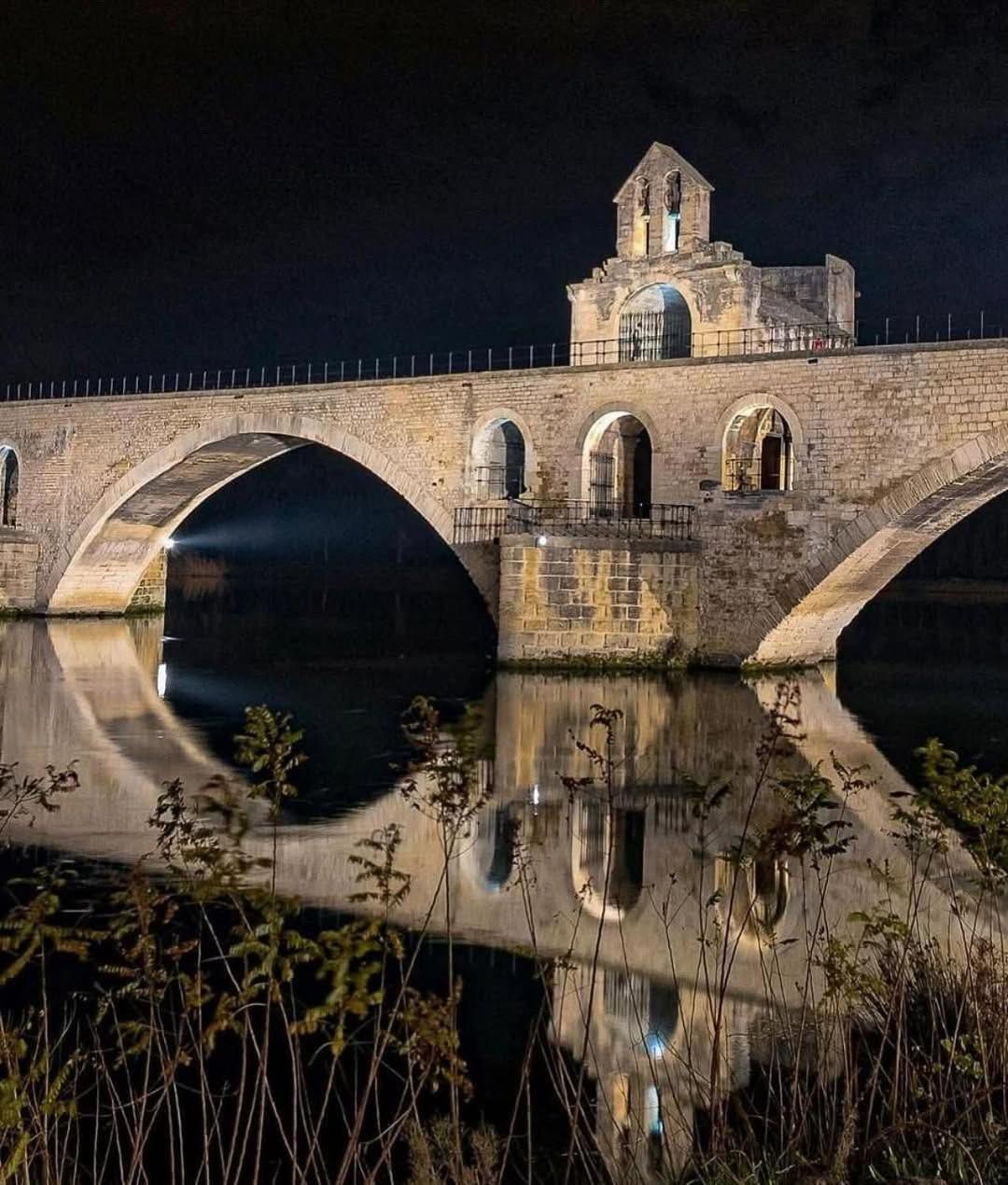 La Fee Viviane Et Michel L'Enchanteur Robion en Luberon ภายนอก รูปภาพ