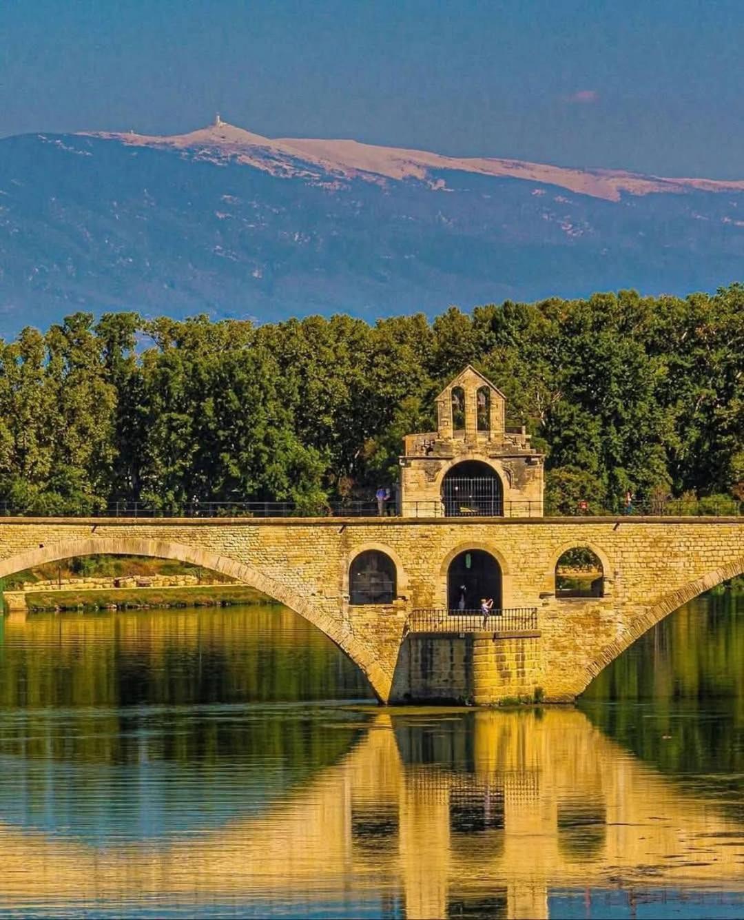 La Fee Viviane Et Michel L'Enchanteur Robion en Luberon ภายนอก รูปภาพ
